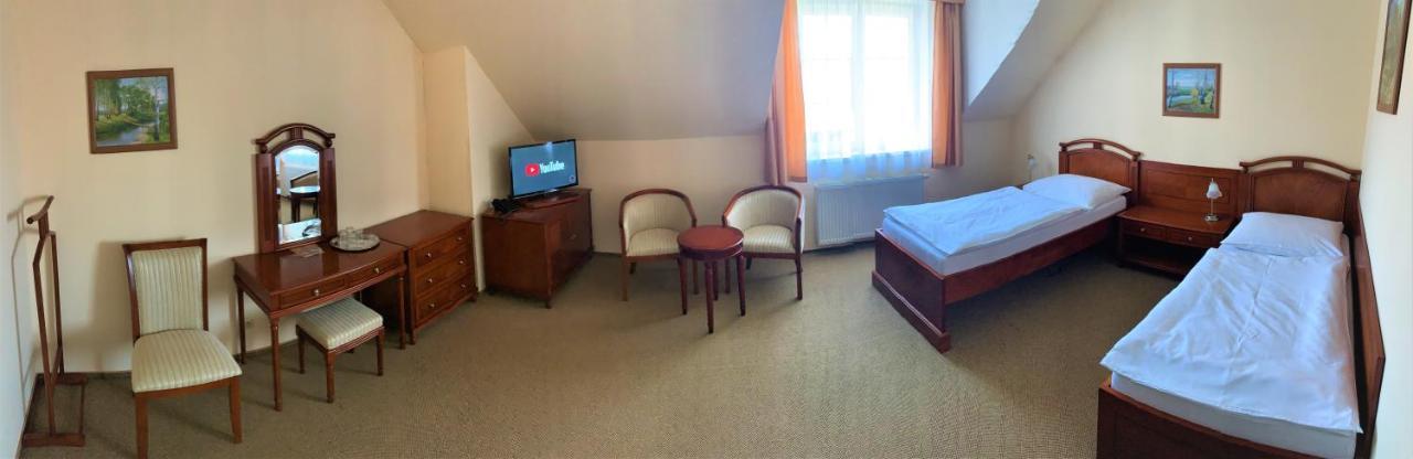 Hotel Bily Beranek Kralovice Kralovice  Zewnętrze zdjęcie